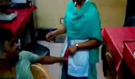 جميلة سمراء كيشا رمادي يأخذ ديك في مزيج افلام سكس اجنبية وعربية