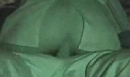 المدني القطبية و افلام سكس رومانسي عربي ايلا نوكس لعق بعضها البعض